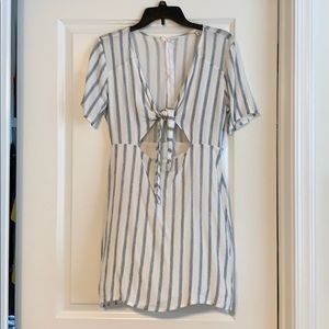 White and blue stripes dress